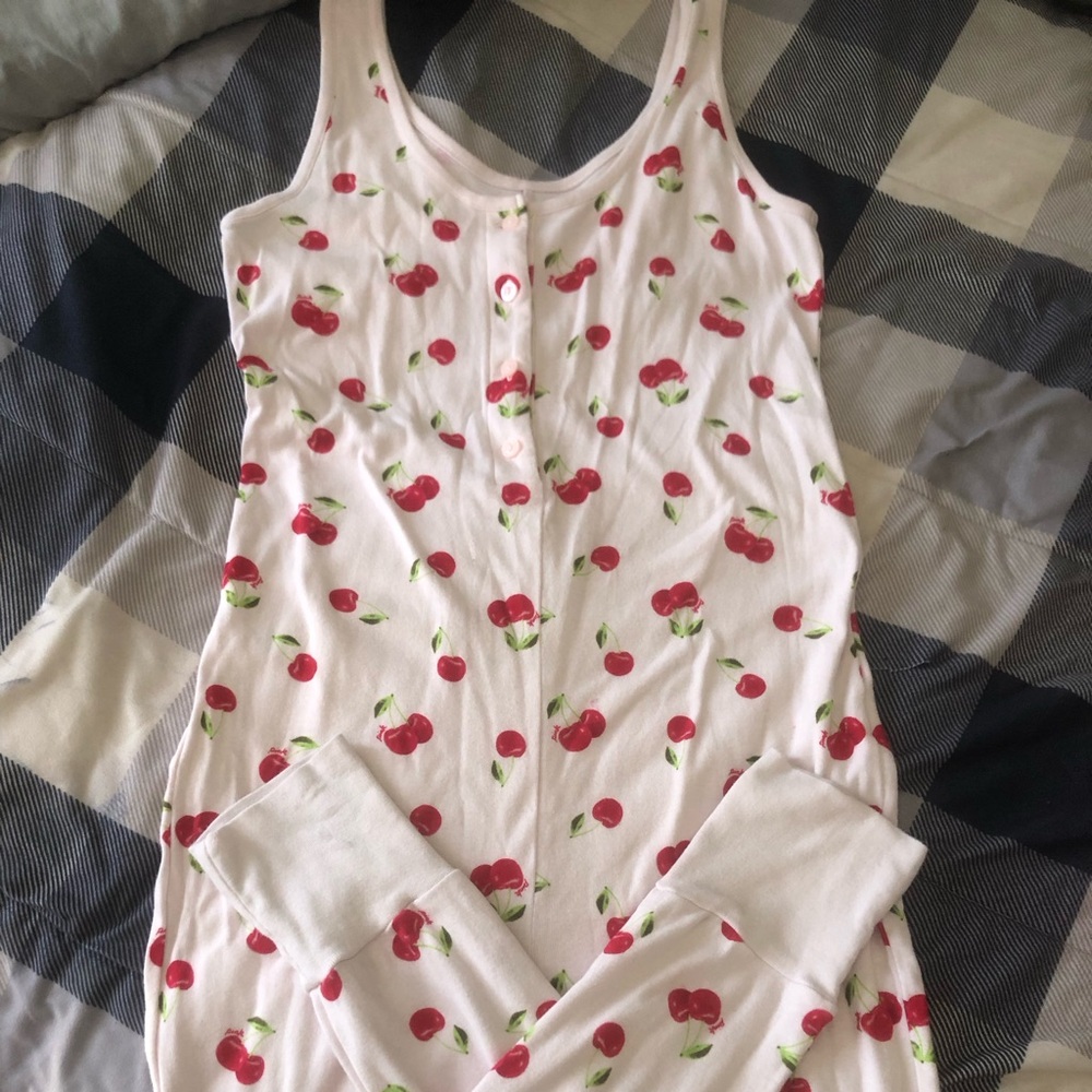 Victoria secret pj size XS fits small